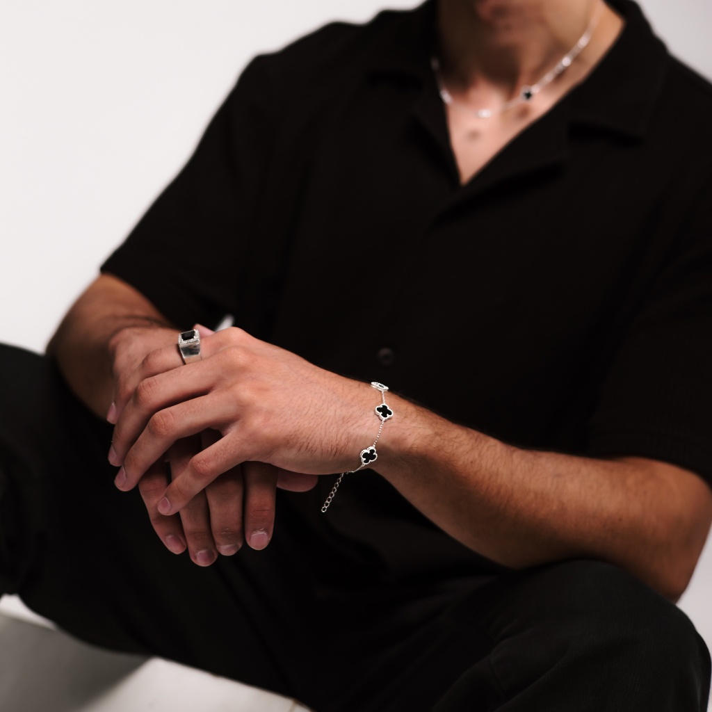 Pulseira em Prata 925 - 5 Trevos Ônix