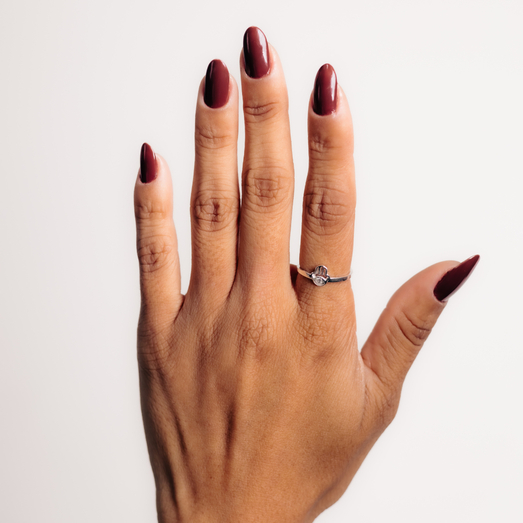 Anel Feminino em Prata - Mão de Fátima Ajustável