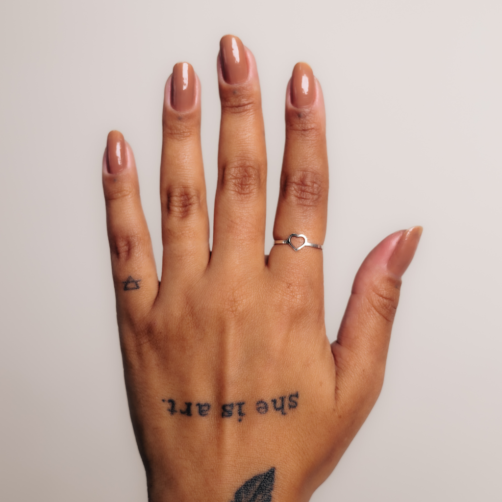 Anel Feminino em Prata - Coração Vazado