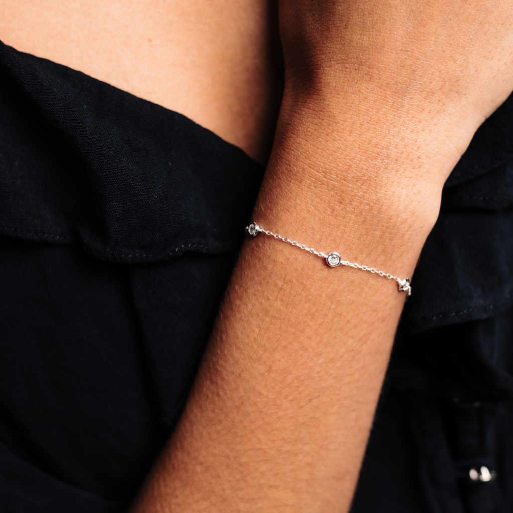 Pulseira Feminina em Prata - 5 Pontos de Luz