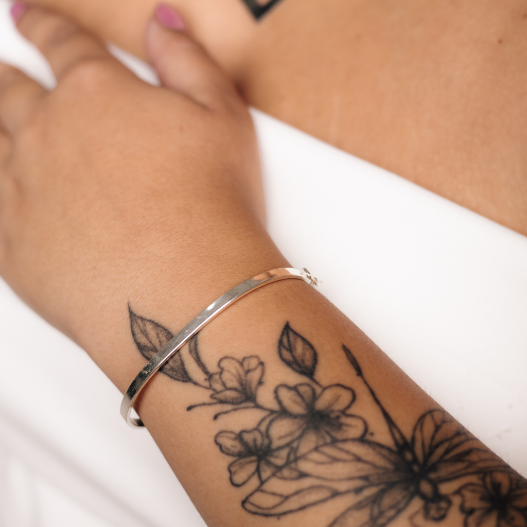 Bracelete Feminino em Prata - Fio Quadrado