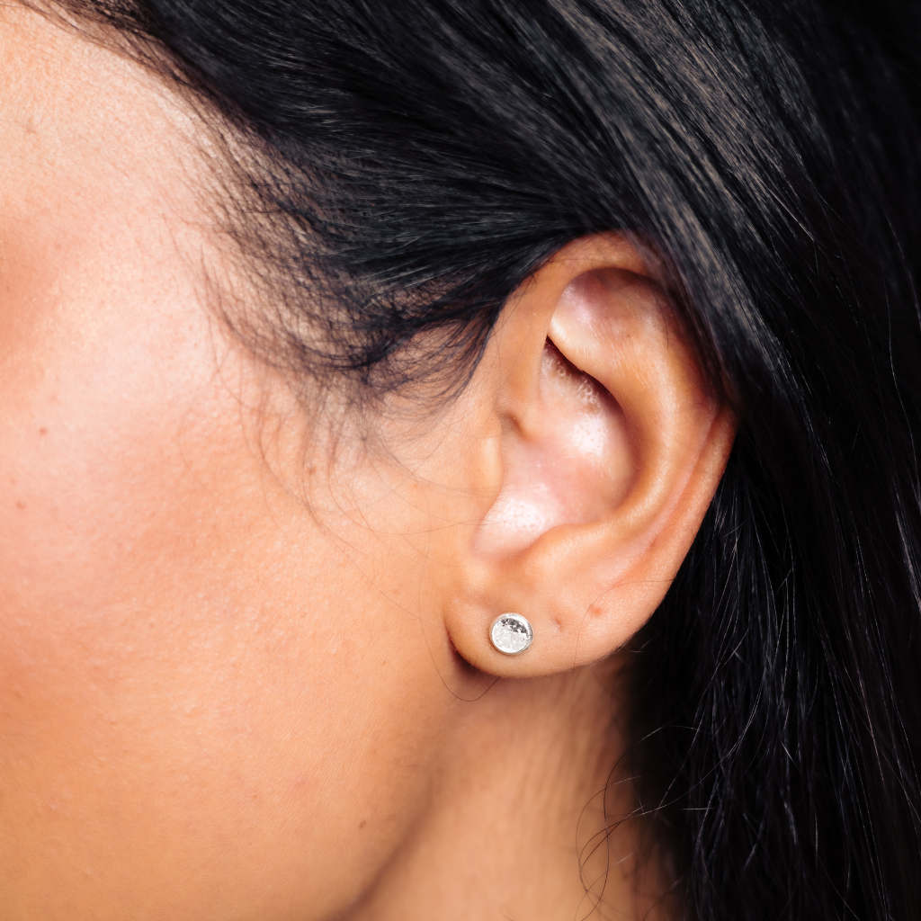 Brinco Feminino em Prata - Ponto de Luz 5mm