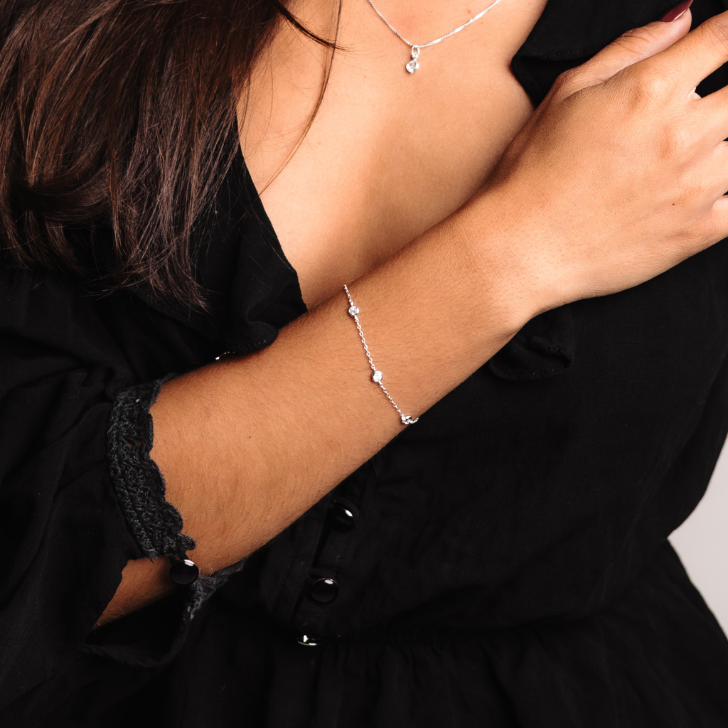 Pulseira Feminina em Prata - 5 Pontos de Luz