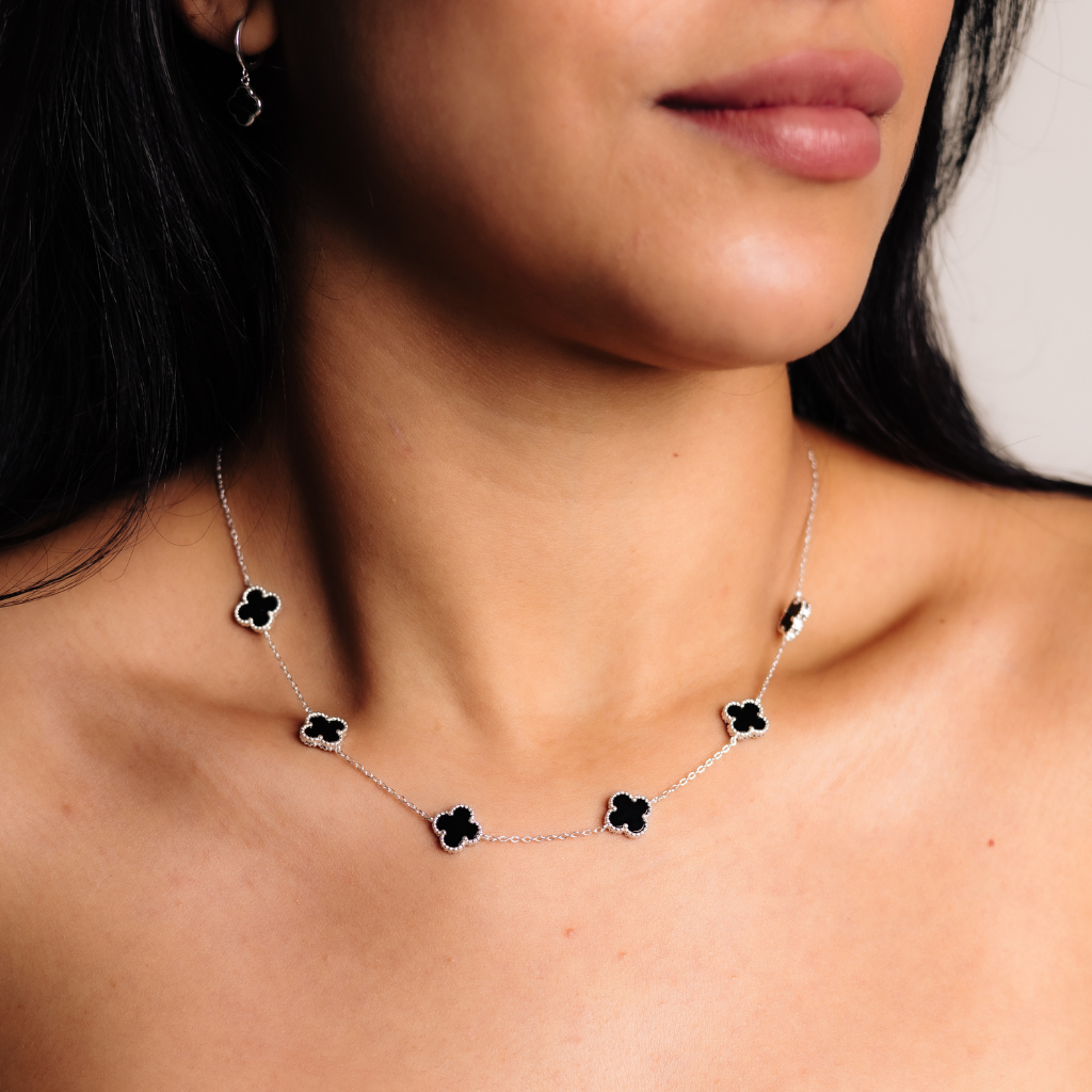 Colar Feminino em Prata - Trevo Ônix