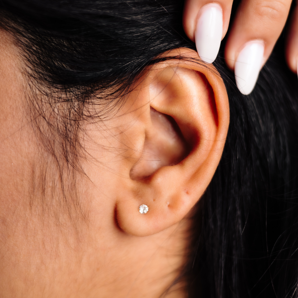 Brinco Feminino em Prata - Ponto de Luz 3mm