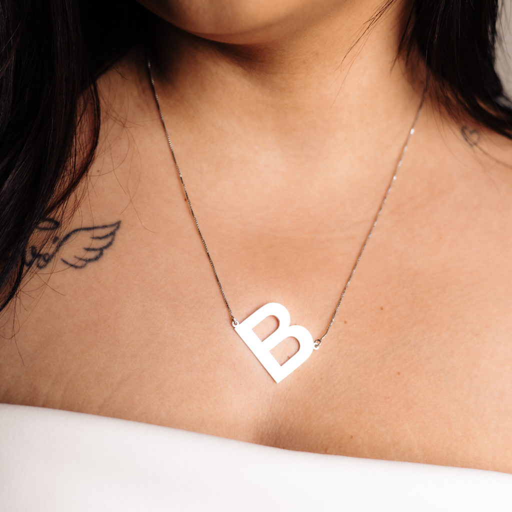 Colar Feminino em Prata - Letra Lisa