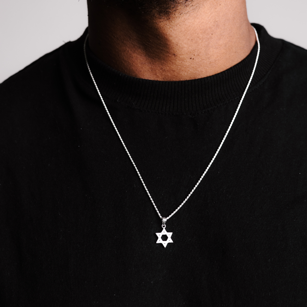 Pingente em Prata 925 - Estrela de Davi Cravejada