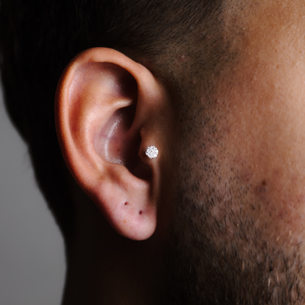 Piercing em Prata 925 - Circulo Cravejado