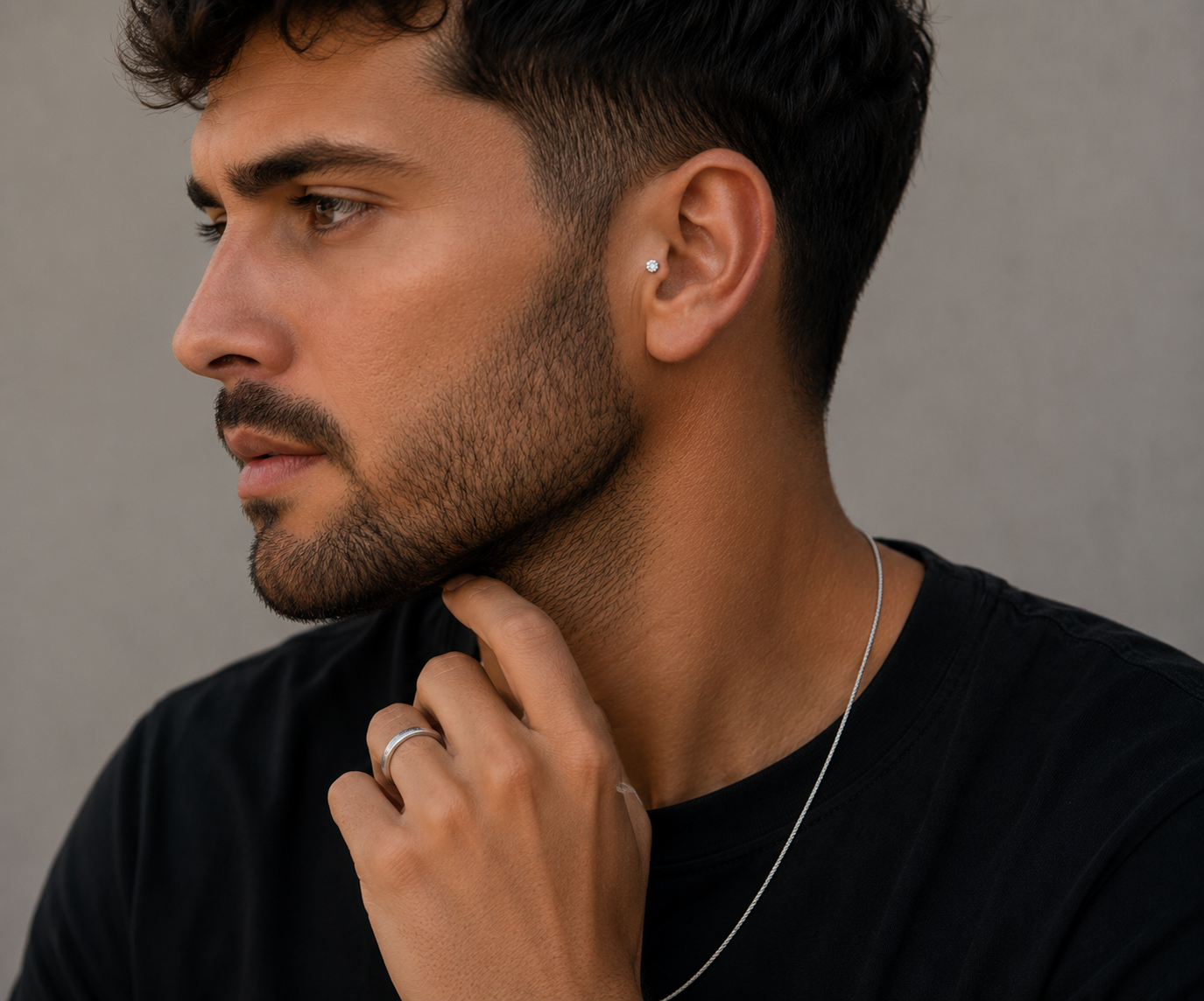 Piercing tragus masculino prata: como escolher sem errar