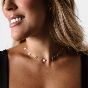 Choker Feminina em Prata - Medalhas Lisas