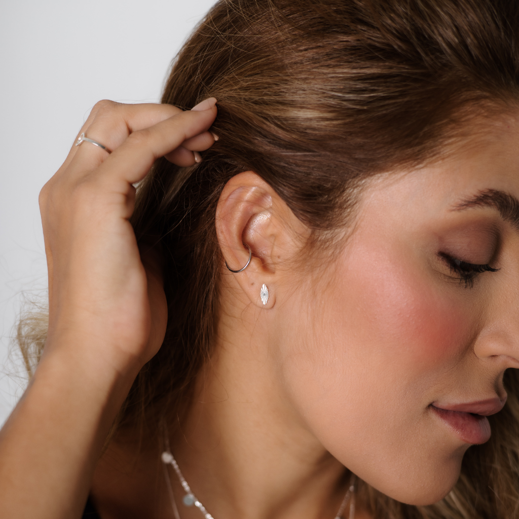 Brinco Feminino em Prata - Oval com Textura