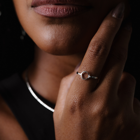 Anel Feminino em Prata - Circulo Vazado