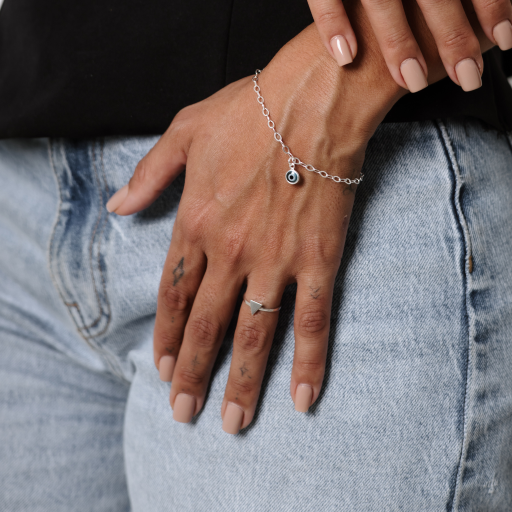 Anel Feminino em Prata - Triangulo Liso