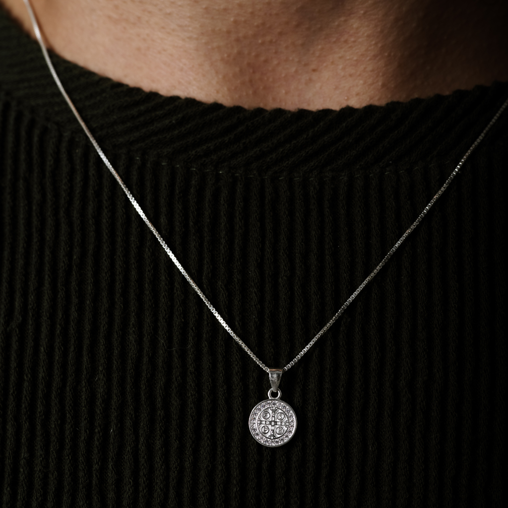 Pingente em Prata 925 - São Bento Cravejado