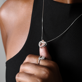 Colar Feminino em Prata - Coração Vazado