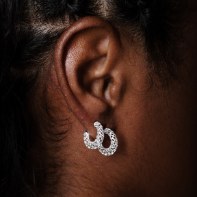 Brinco Feminino em Prata - Meia Argola