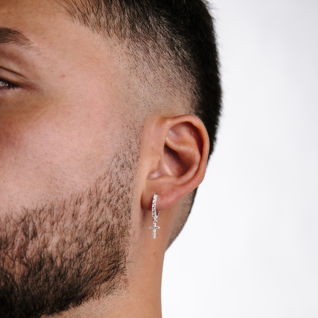 Brinco em Prata 925 - Argola Cruz Cravejada