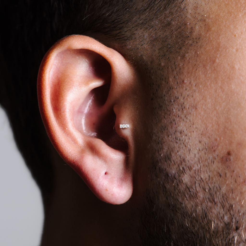 Piercing em Prata 925 - Palito Cravejado