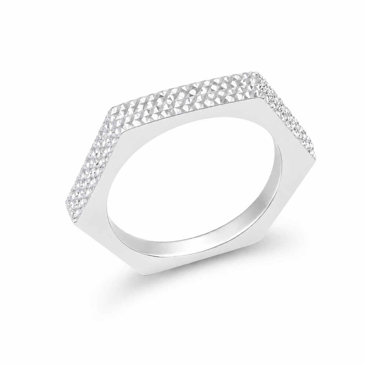 Anel Sextavado Diamantado em Prata 925 com acabamento premium.