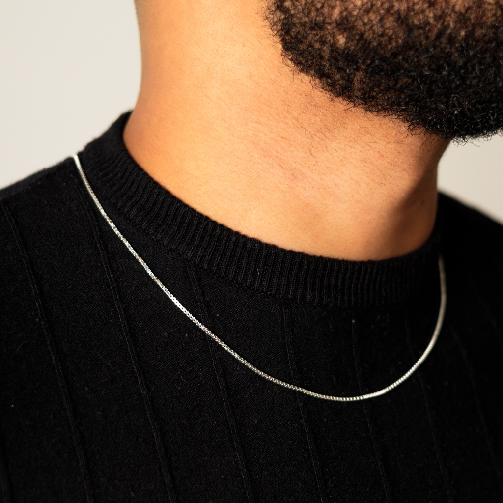 Corrente Veneziana 1,5 mm em Prata 925 destacando um estilo minimalista.