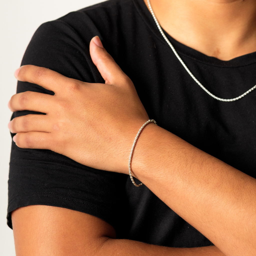 Pulseira Pipoca 2 mm em Prata 925 com design minimalista e acabamento premium.